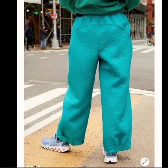 NWOT Free People Movement flipside quilted green/teal pants wavy waters large - Picture 4 of 9
